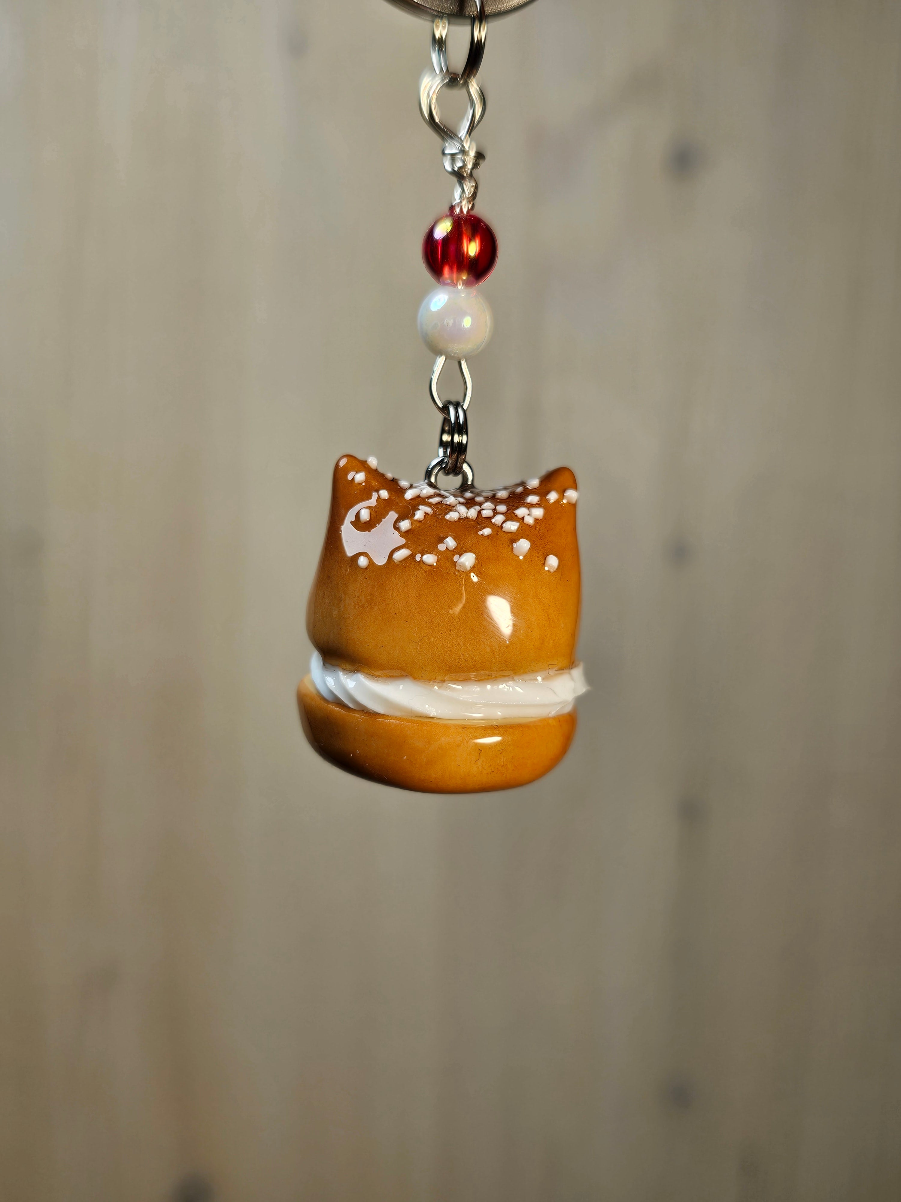 Pullakissa-avaimenperä